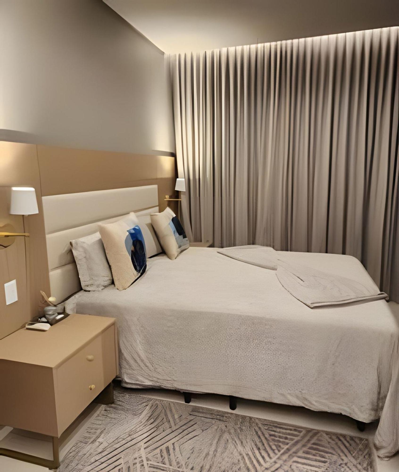 Lux Flamboyant Mayfair! *